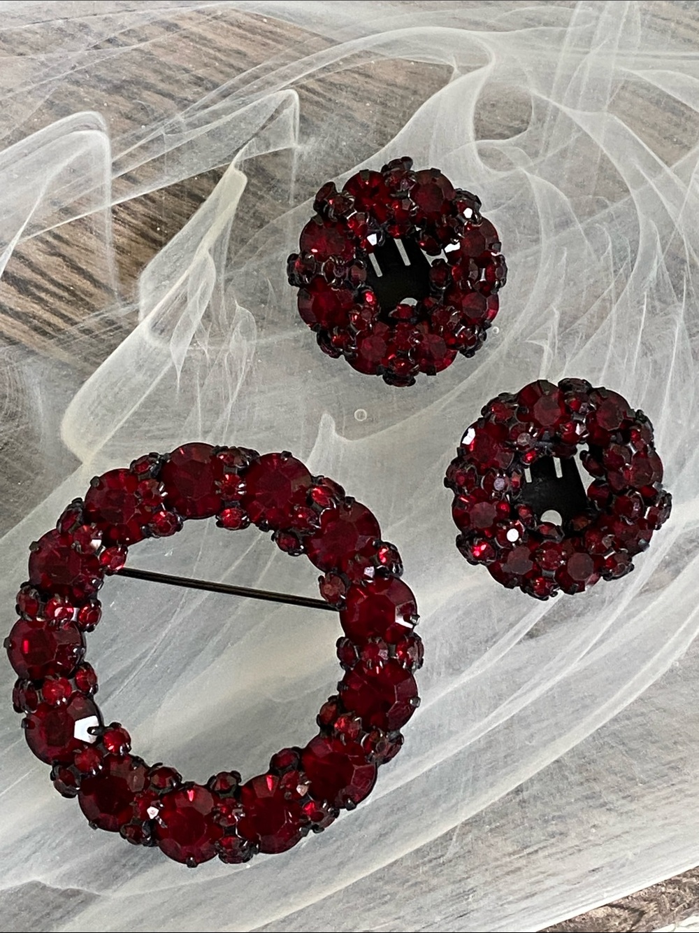 Warner Red Circle Brooch and Clip-On Earrings Set